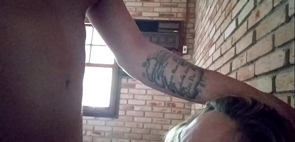 Fazendo beijo grego no meu marido